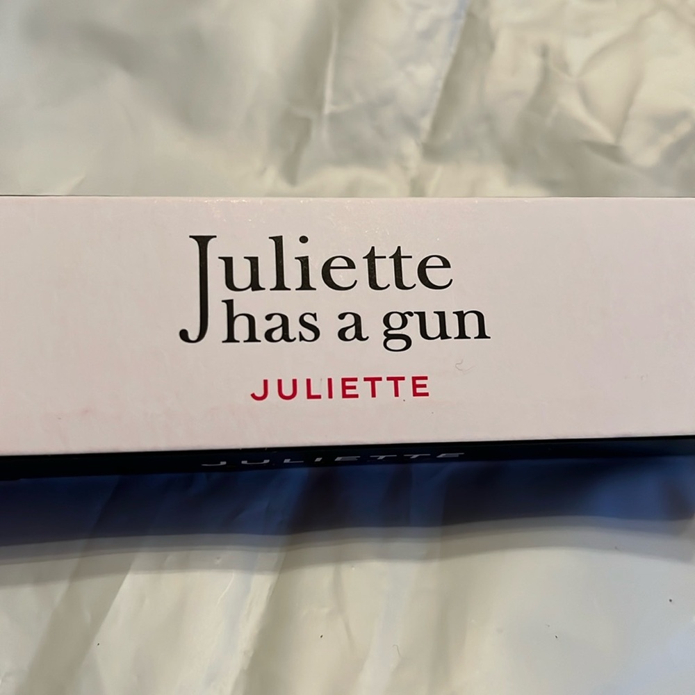 New Juliette Has a Gun woody fruity scent The Iconic Travel Spray 5ml .17 oz NWT